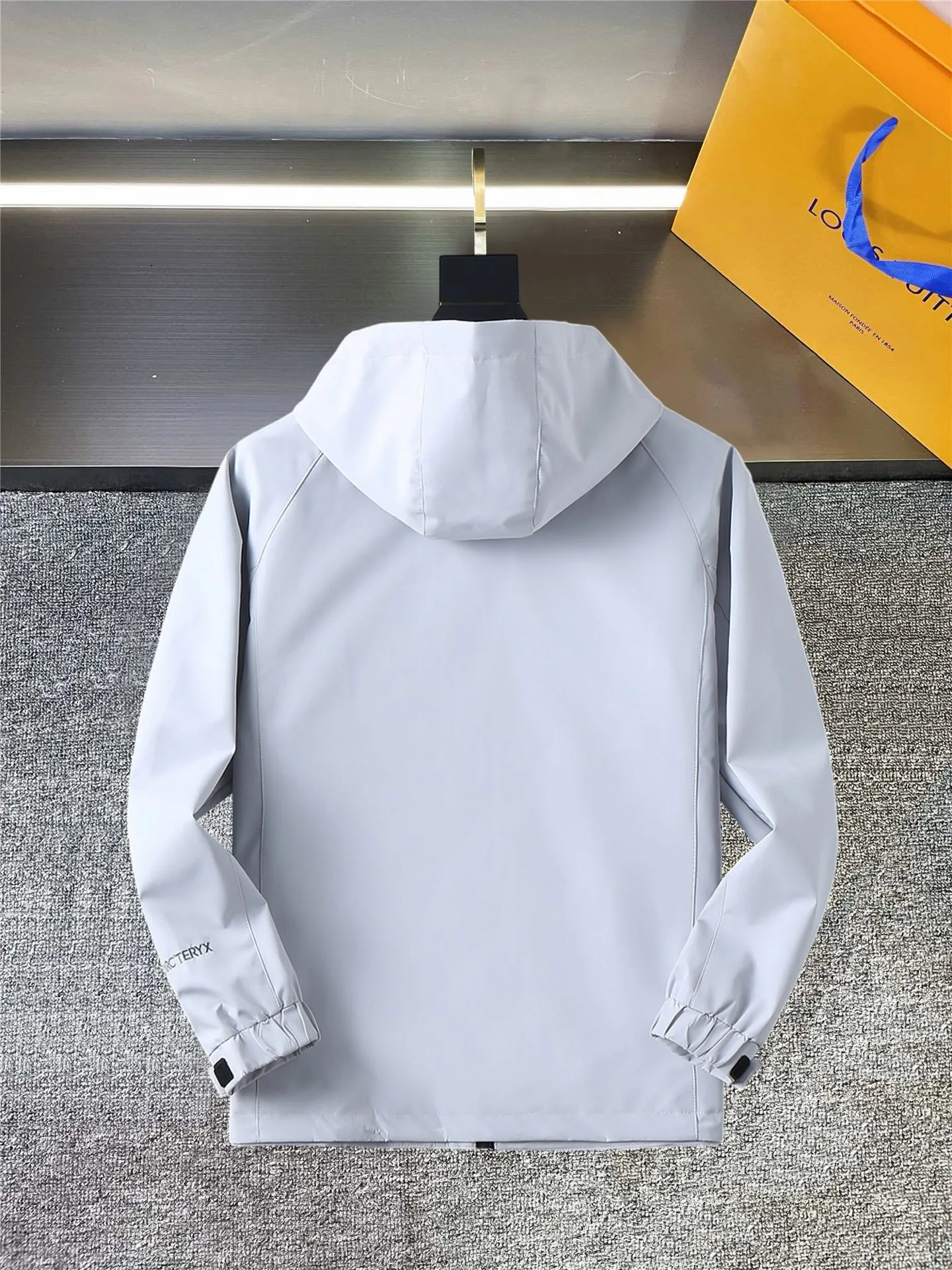 Same Style， ， 2026 New Arrival ，Original Premium Breathable ， ， ， Quality。 ， Sizes：M～3XL